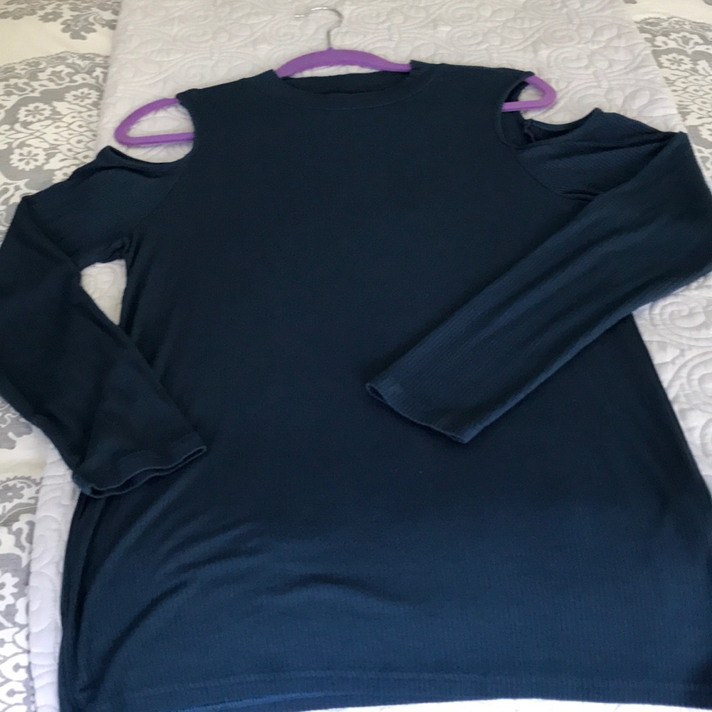 BANANA REPUBLIC Cold Shoulder Top